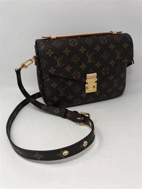 metis louis vuitton bronzo pelle tracolla corda|lv pochette metis strap drop.